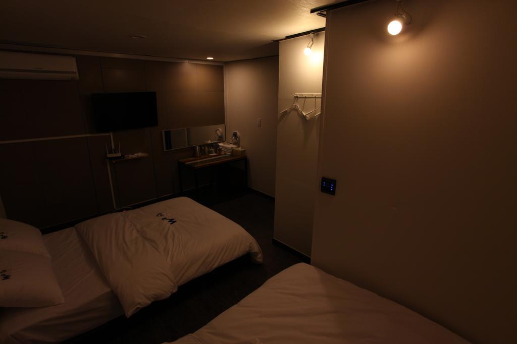 W Mini Hotel Dongdaemoon Сеул Экстерьер фото