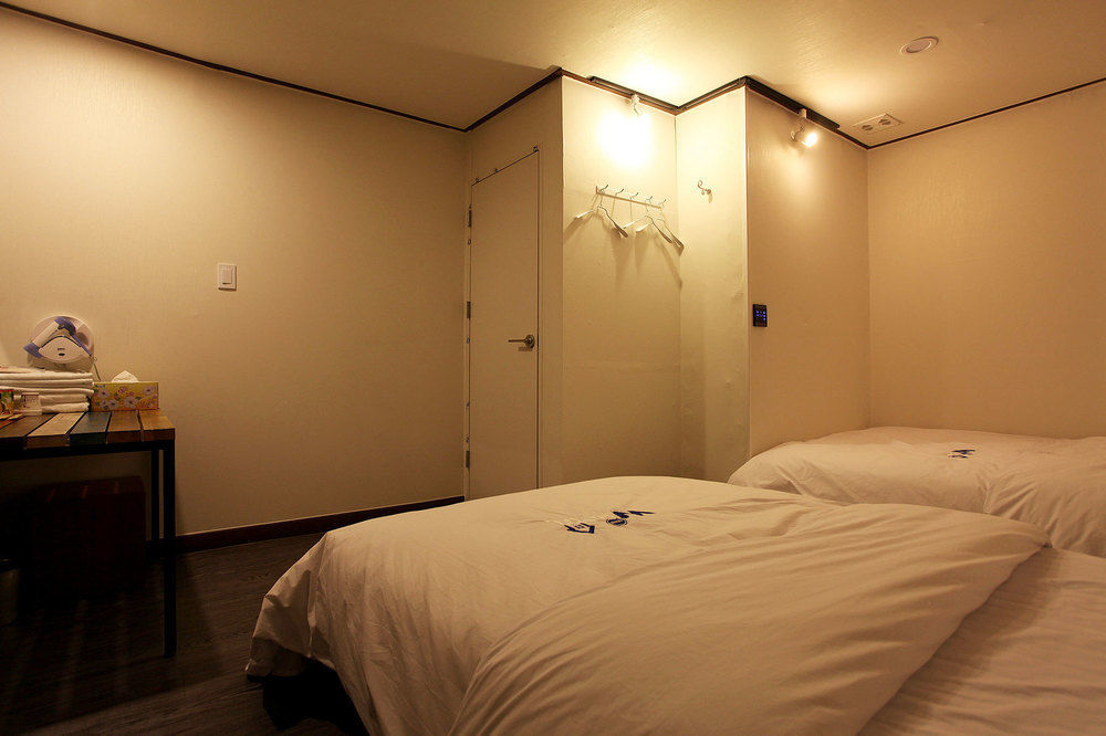 W Mini Hotel Dongdaemoon Сеул Экстерьер фото