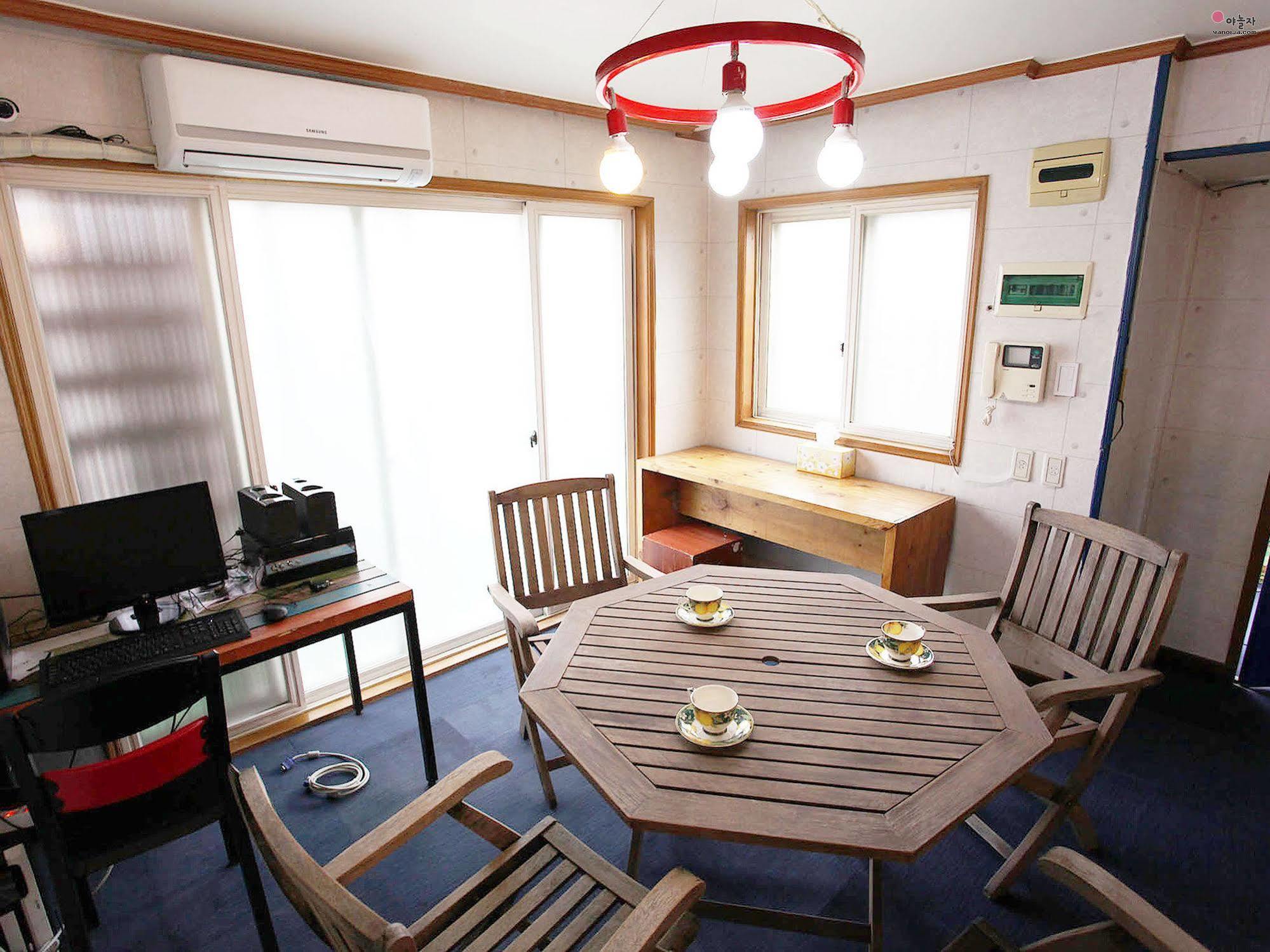 W Mini Hotel Dongdaemoon Сеул Экстерьер фото